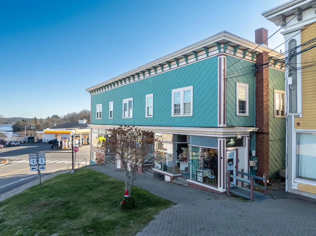 4 Colonial Way Machias ME 04654