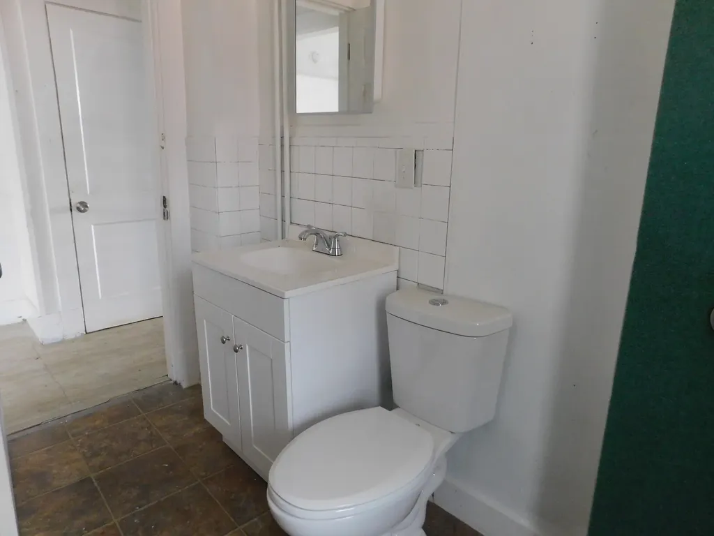 15 Western Promenade Auburn ME 04210