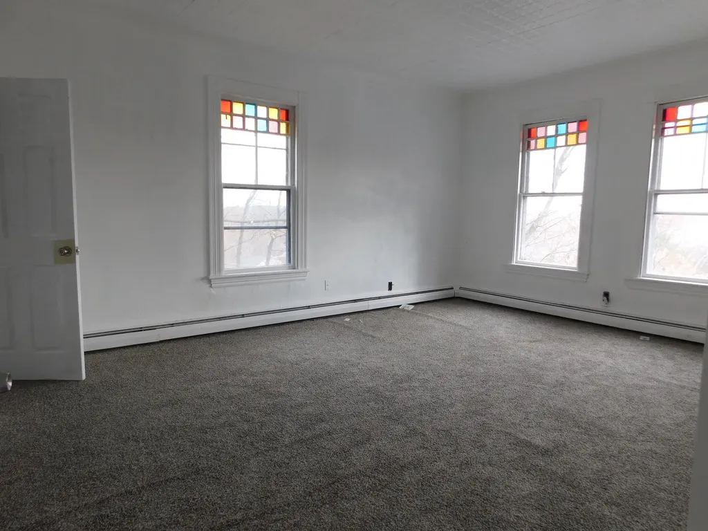 15 Western Promenade Auburn ME 04210