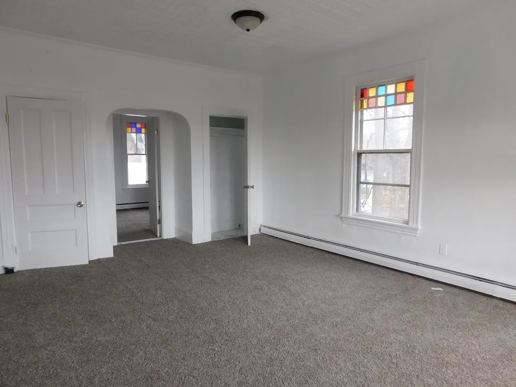 15 Western Promenade Auburn ME 04210