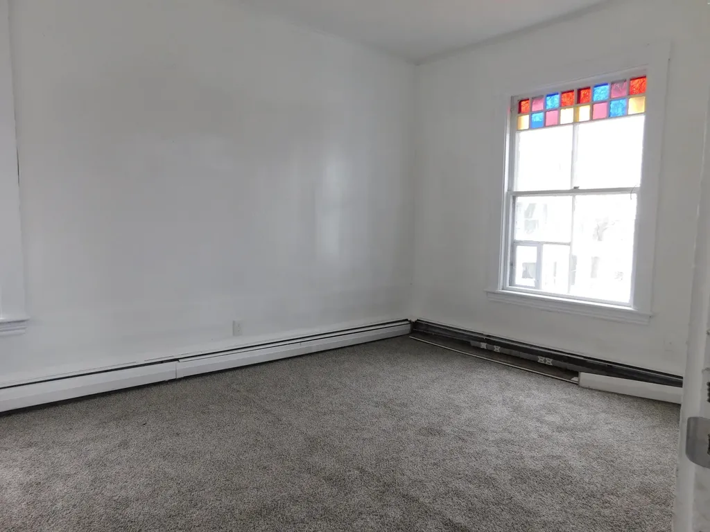 15 Western Promenade Auburn ME 04210