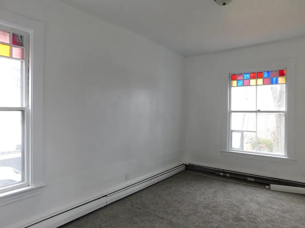 15 Western Promenade Auburn ME 04210