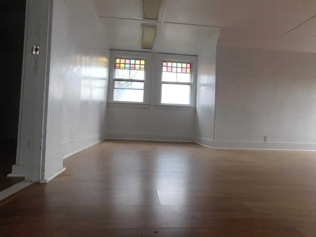15 Western Promenade Auburn ME 04210