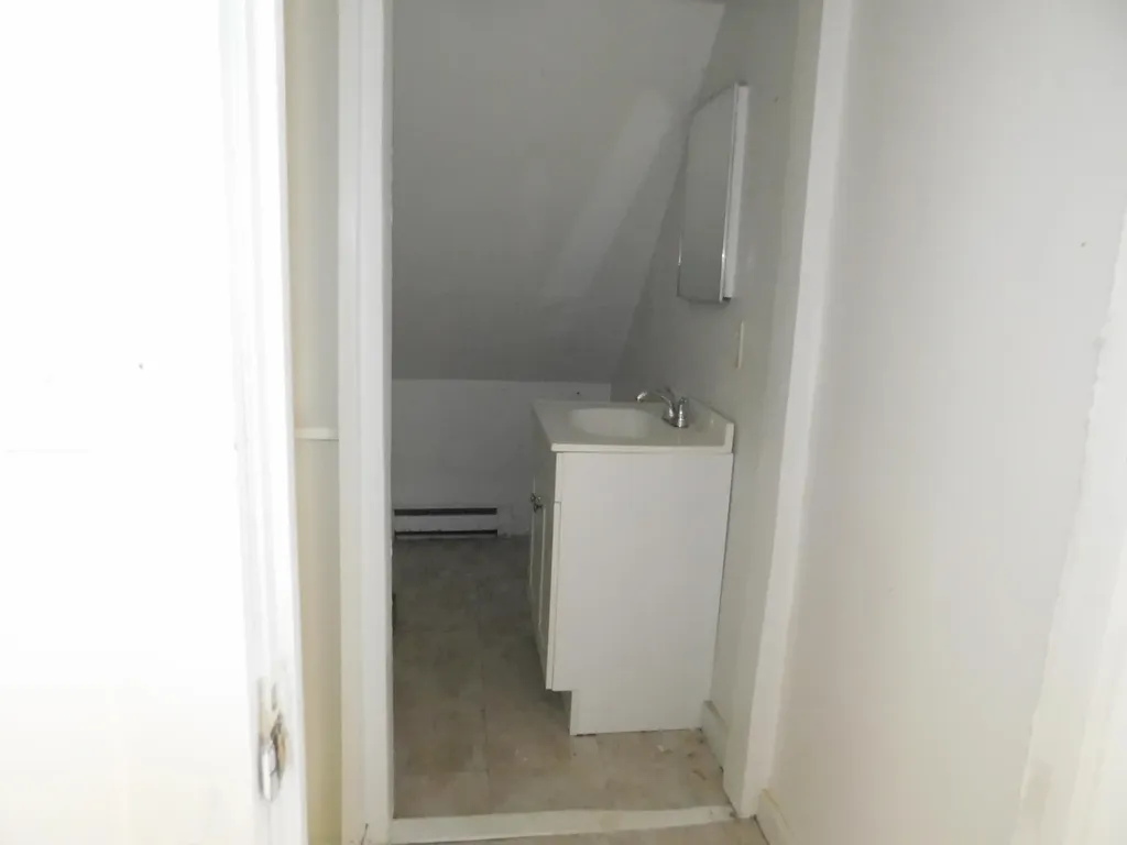 15 Western Promenade Auburn ME 04210