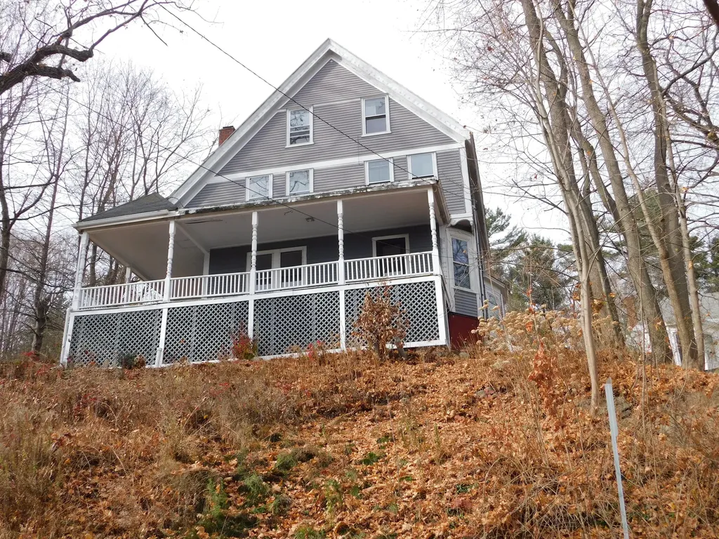 15 Western Promenade Auburn ME 04210