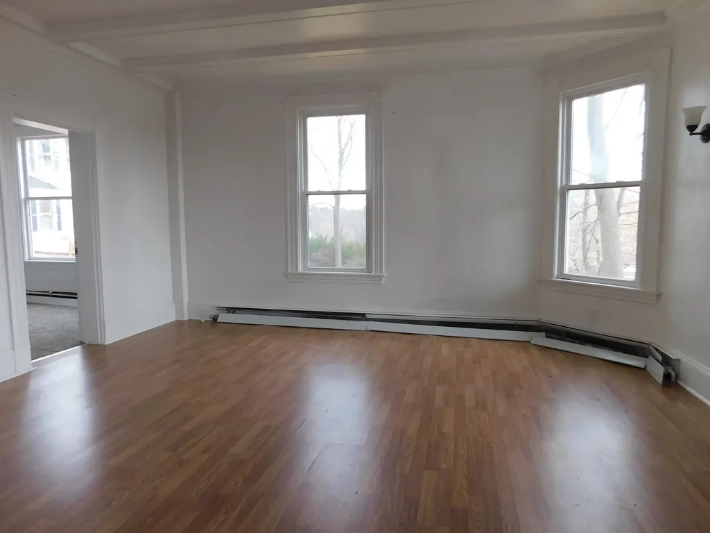 15 Western Promenade Auburn ME 04210