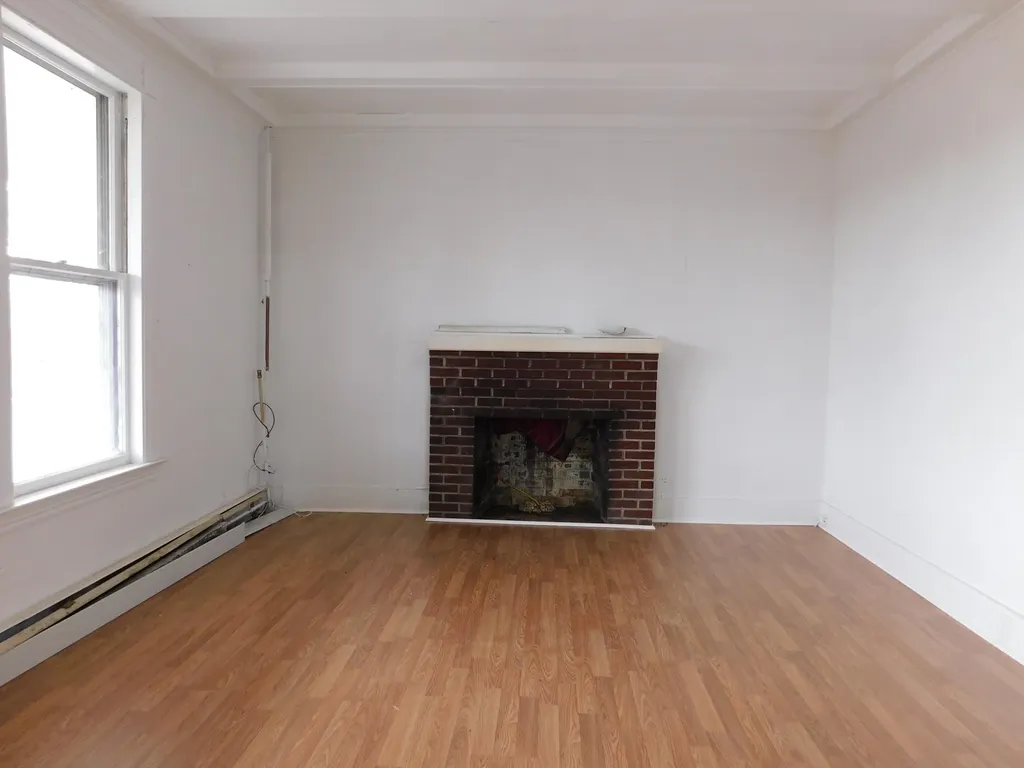 15 Western Promenade Auburn ME 04210