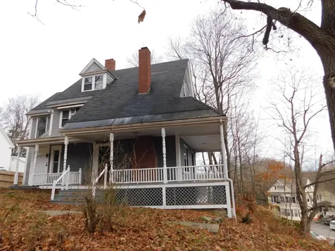 15 Western Promenade Auburn ME 04210