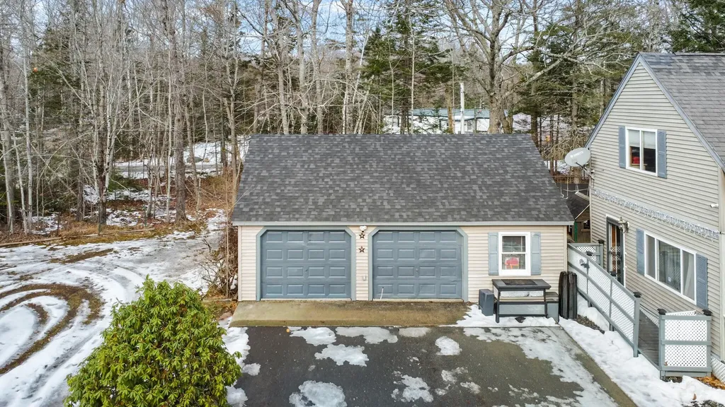 104 N Bend Road Ellsworth ME 04605