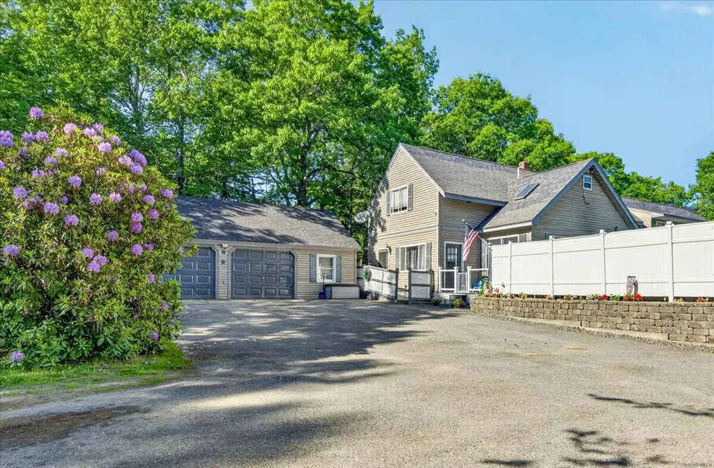 104 N Bend Road Ellsworth ME 04605