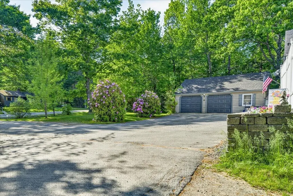 104 N Bend Road Ellsworth ME 04605