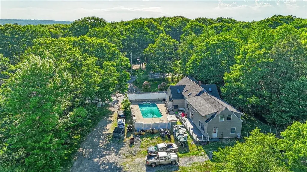 104 N Bend Road Ellsworth ME 04605