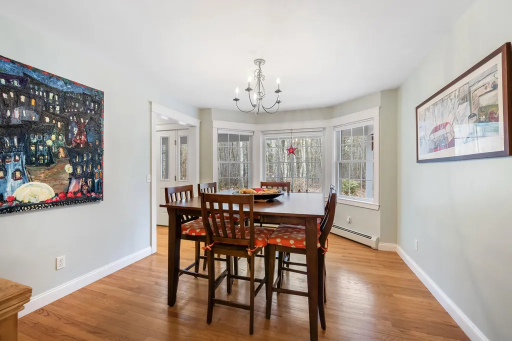 14 Lawrence Lane Kennebunk ME 04043
