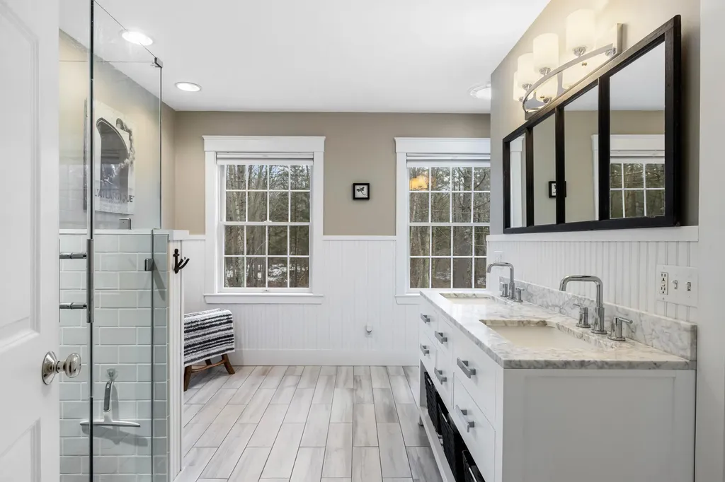 14 Lawrence Lane Kennebunk ME 04043