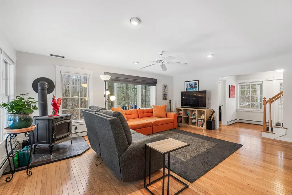 14 Lawrence Lane Kennebunk ME 04043