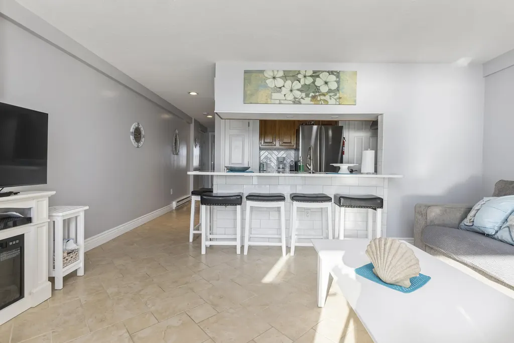 191 E Grand Avenue Old Orchard Beach ME 04064