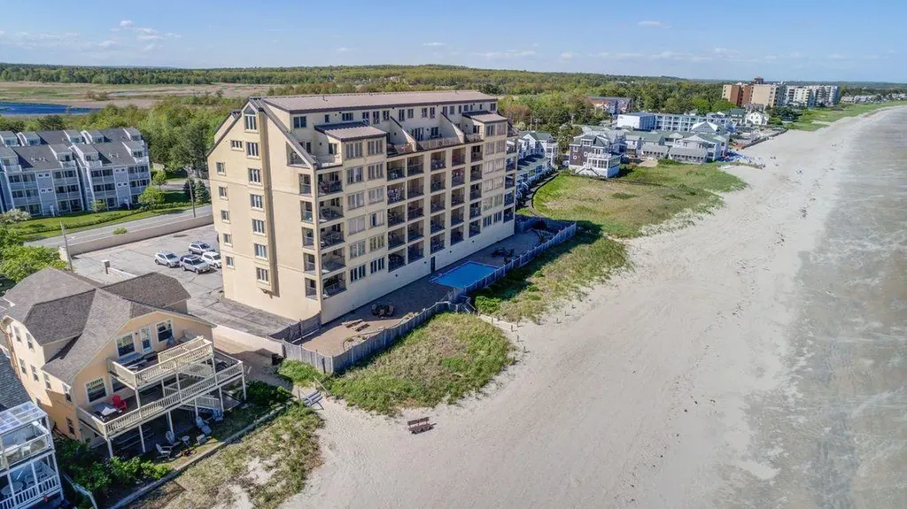 191 E Grand Avenue Old Orchard Beach ME 04064