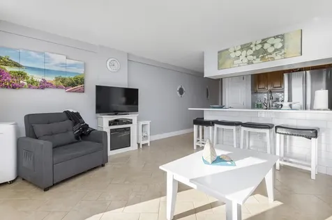191 E Grand Avenue Old Orchard Beach ME 04064