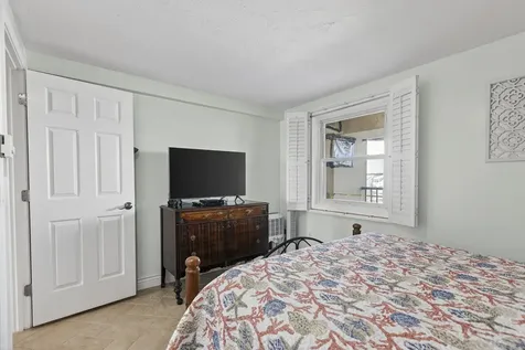 191 E Grand Avenue Old Orchard Beach ME 04064