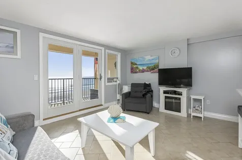 191 E Grand Avenue Old Orchard Beach ME 04064