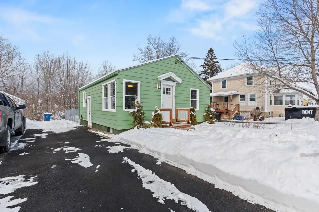 77 Edgewood Avenue Portland ME 04103
