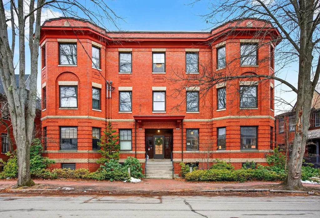 94 Neal Street Portland ME 04102