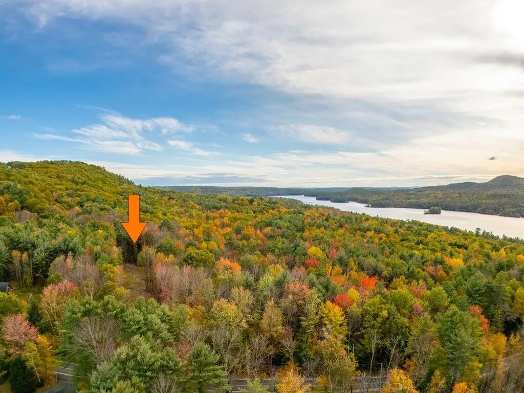 192 Mountain Road Raymond ME 04071