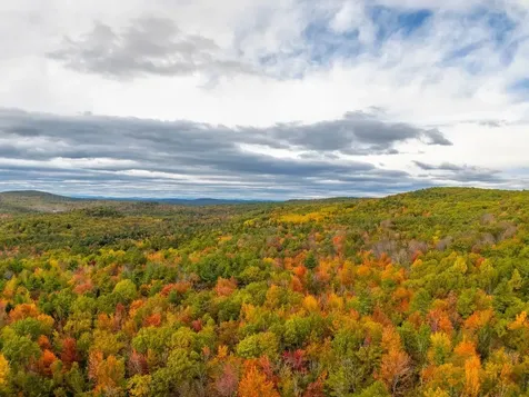 192 Mountain Road Raymond ME 04071