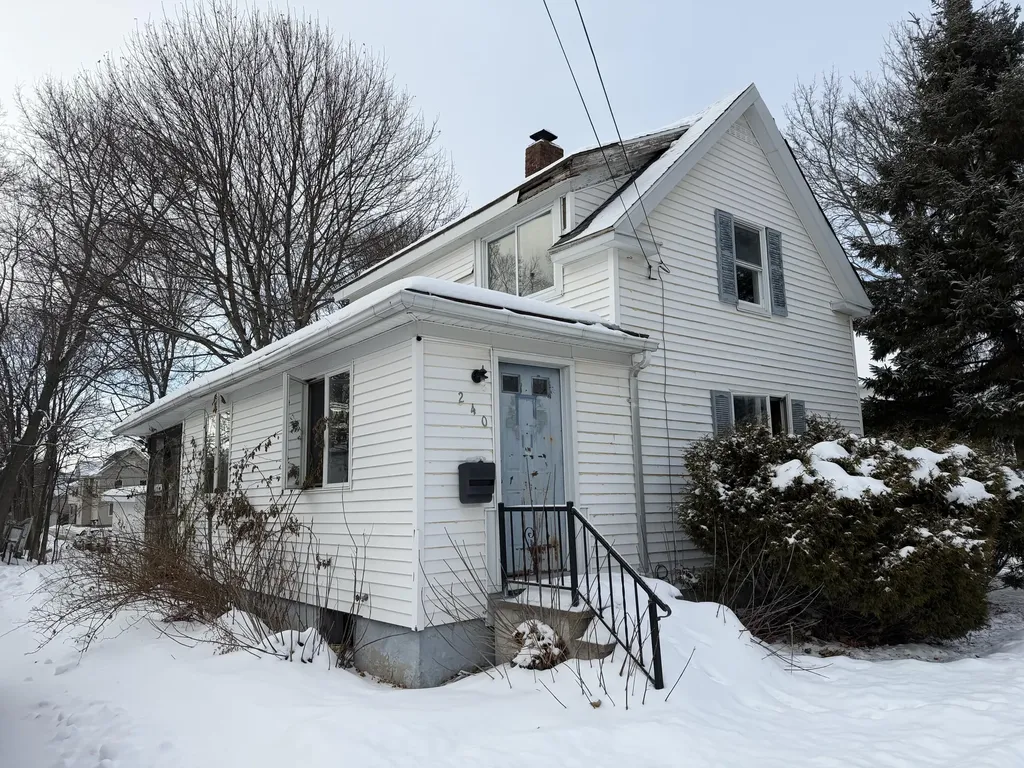 240 Grove Street Bangor ME 04401