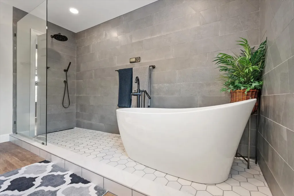 65 Barrett Lane Holden ME 04429