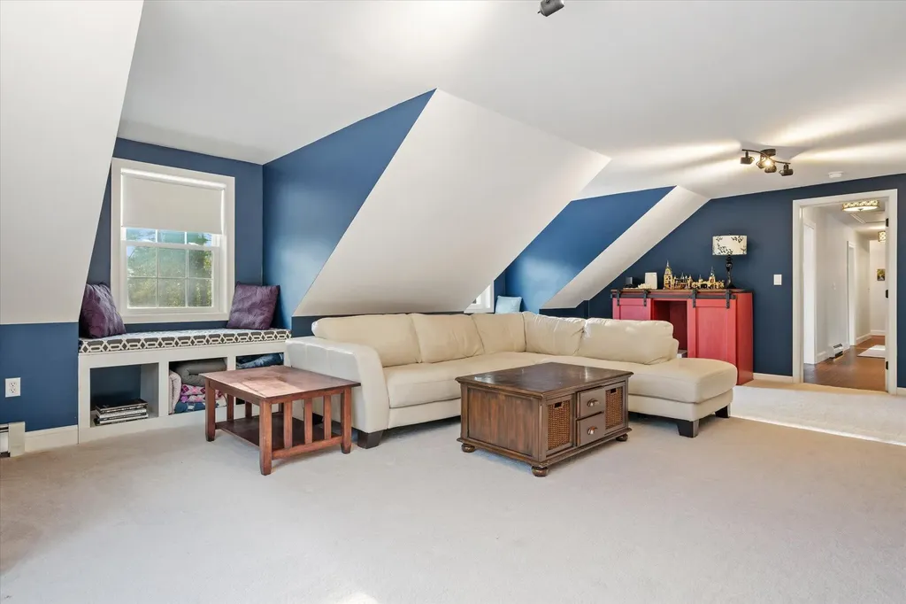 65 Barrett Lane Holden ME 04429
