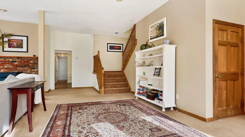 163 Valley Road Raymond ME 04071