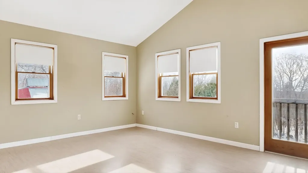 163 Valley Road Raymond ME 04071
