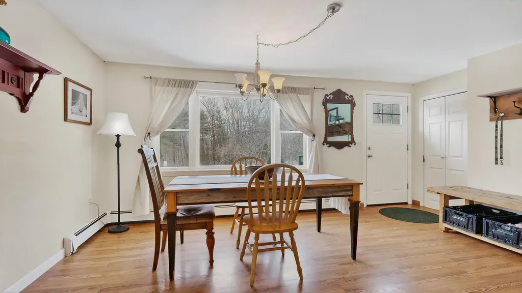 163 Valley Road Raymond ME 04071