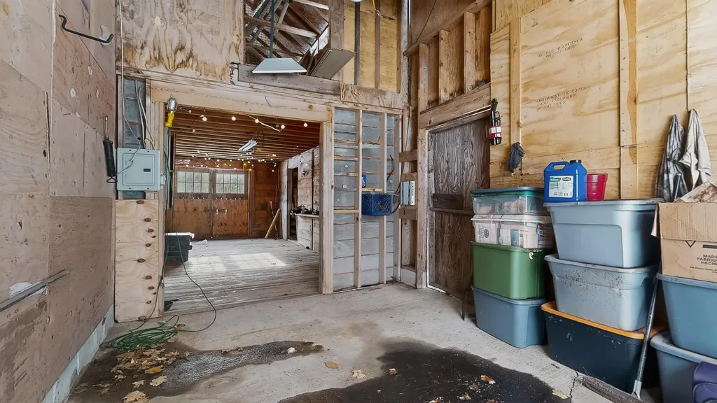 163 Valley Road Raymond ME 04071