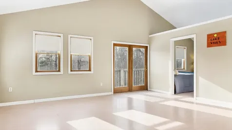 163 Valley Road Raymond ME 04071