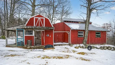 163 Valley Road Raymond ME 04071