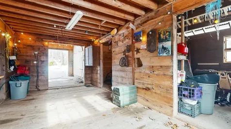 163 Valley Road Raymond ME 04071