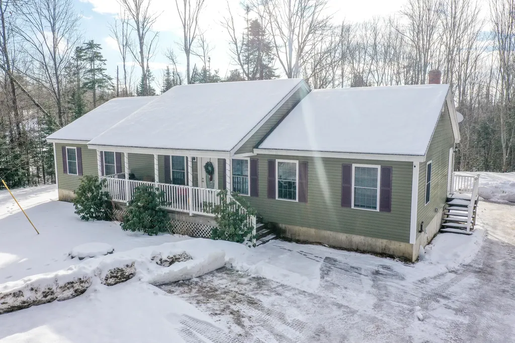 182 Turkey Path Bucksport ME 04416