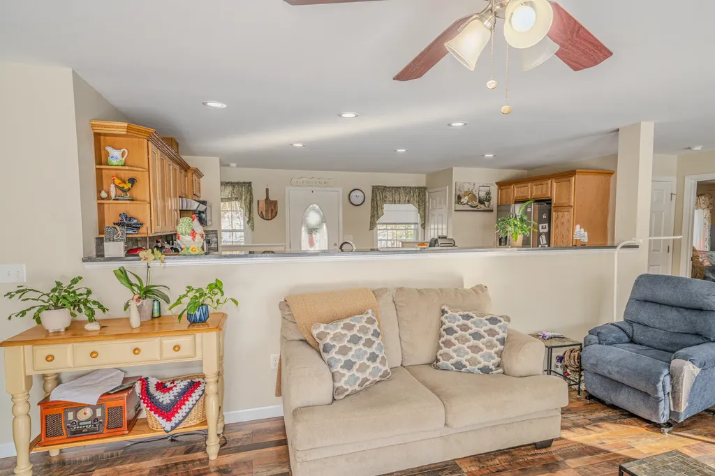 182 Turkey Path Bucksport ME 04416