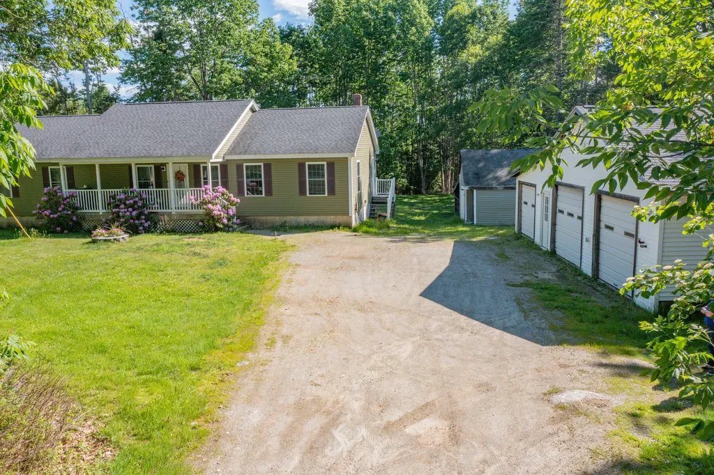 182 Turkey Path Bucksport ME 04416