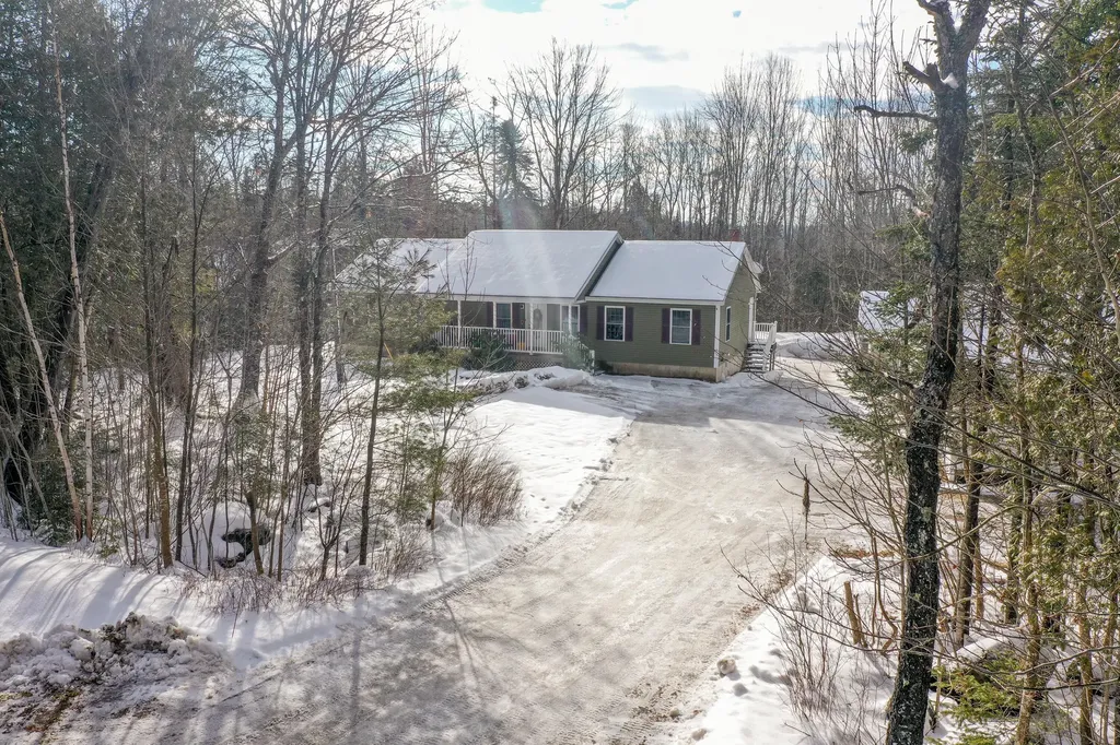 182 Turkey Path Bucksport ME 04416
