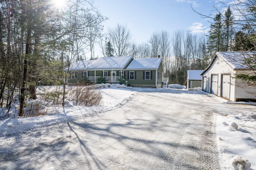 182 Turkey Path Bucksport ME 04416