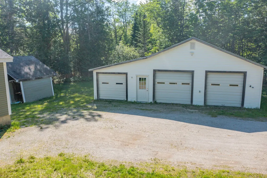 182 Turkey Path Bucksport ME 04416