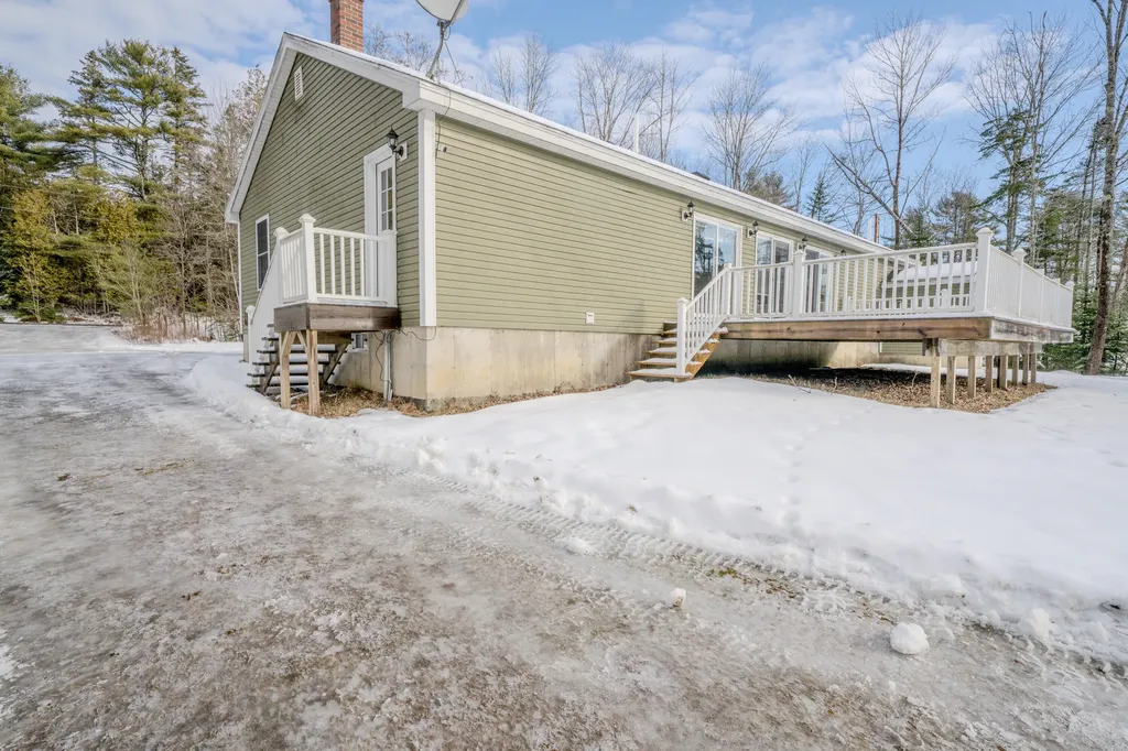 182 Turkey Path Bucksport ME 04416