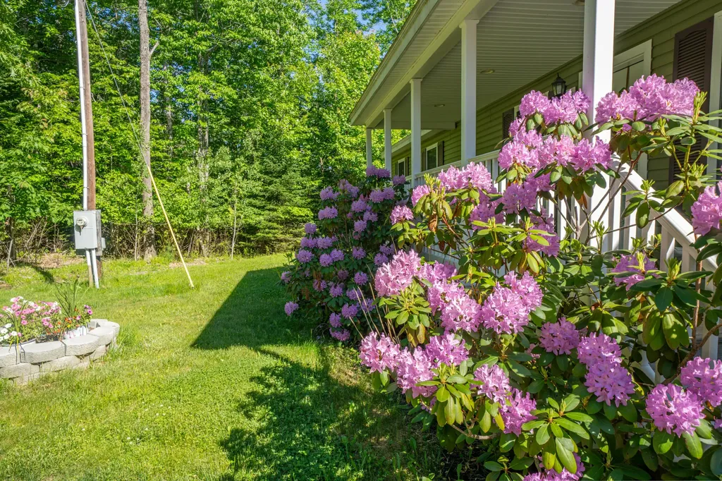 182 Turkey Path Bucksport ME 04416