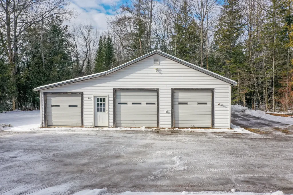 182 Turkey Path Bucksport ME 04416