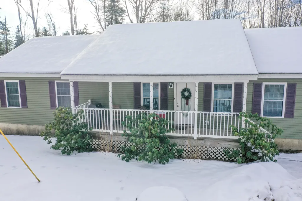 182 Turkey Path Bucksport ME 04416