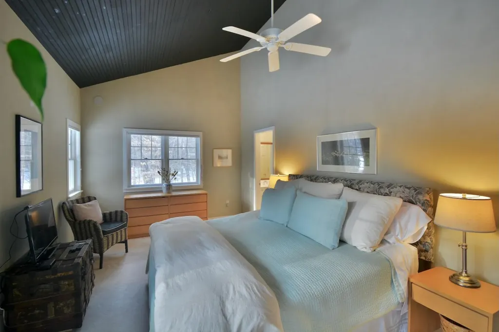 73 Middlegate Lane New Portland ME 04961