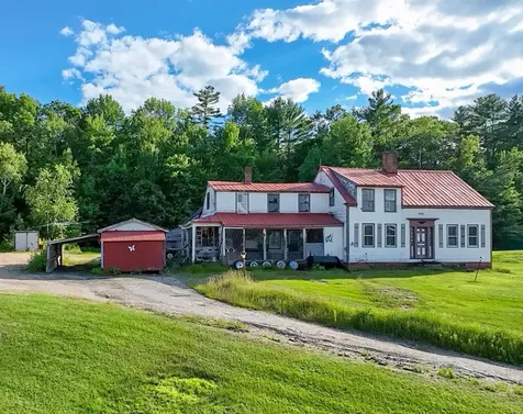 19 Knox Road Peru ME 04290